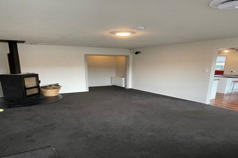 Photo of property in 5 Valecrest Avenue, Parklands, Christchurch, 8083