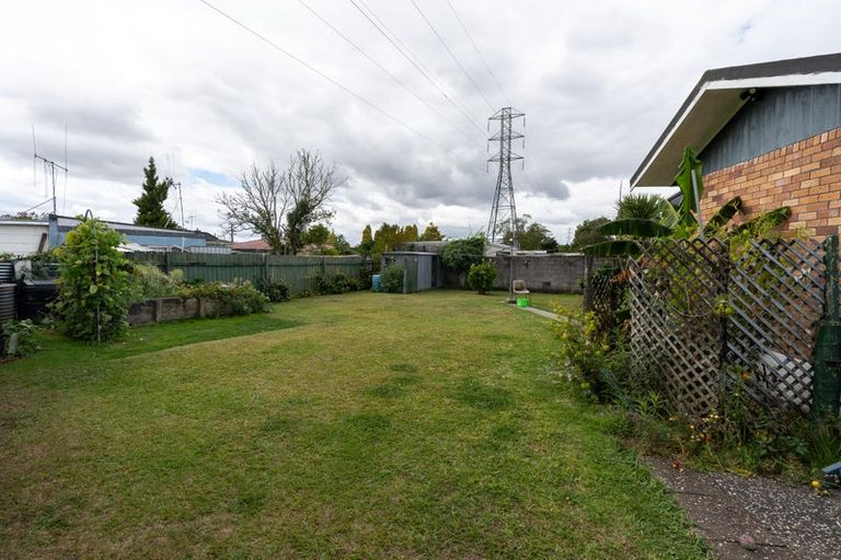 Photo of property in 15 Pryce Place, Silverdale, Hamilton, 3216