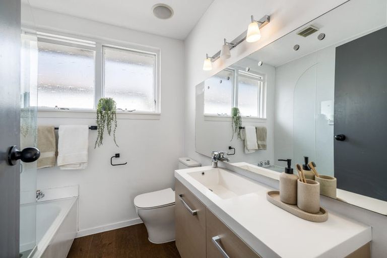 Photo of property in 3 Eglinton Street, Avondale, Christchurch, 8061