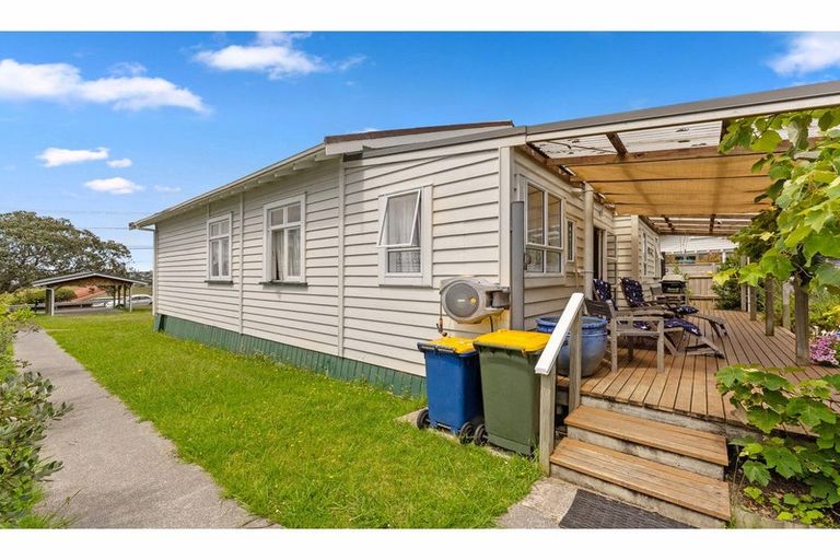 Photo of property in 56 Ngataringa Road, Devonport, Auckland, 0624