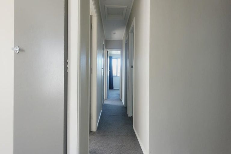 Photo of property in 54 Davidson Crescent, Tawa, Wellington, 5028