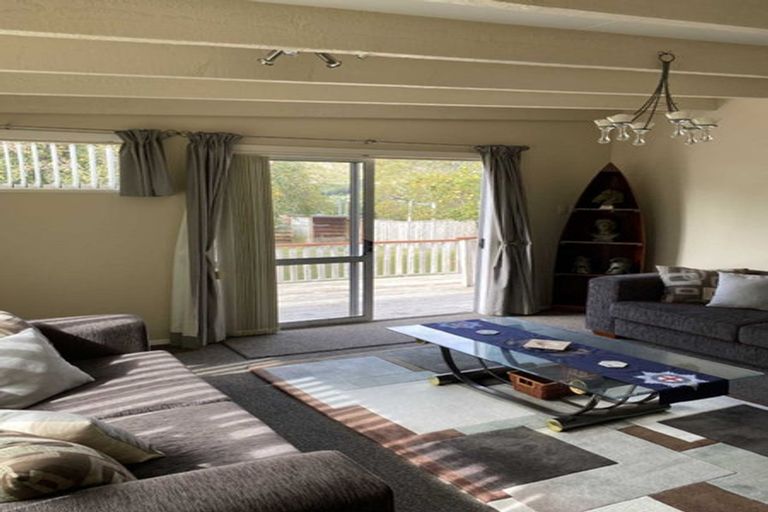 Photo of property in 54 Aorangi Road, Paraparaumu, 5032