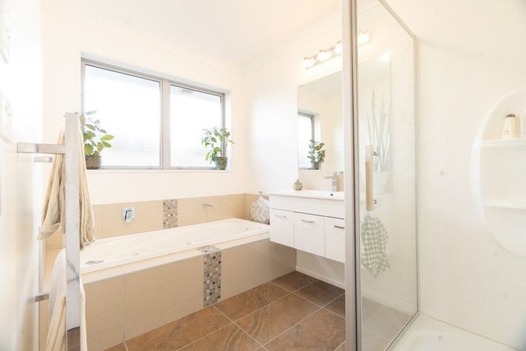 Photo of property in 7 Jefferson Close, Halswell, Christchurch, 8025