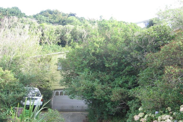 Photo of property in 18 Monowai Road, Johnsonville, Wellington, 6037