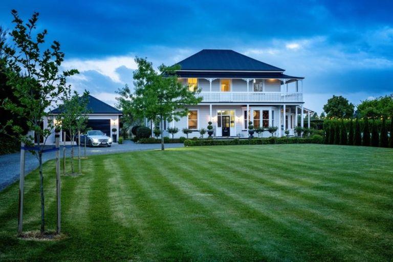 Photo of property in 340 Lawn Road, Clive, Hastings, 4180