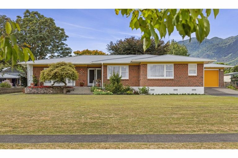 Photo of property in 118 Stanley Avenue, Te Aroha, 3320