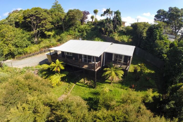 Photo of property in 8c Robert Street, Raglan, 3225