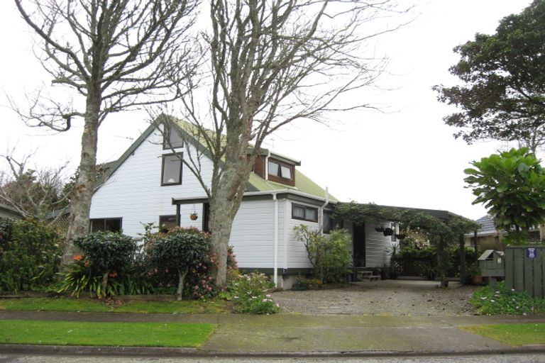 Photo of property in 3 Iwa Iti Street, Waitara, 4320