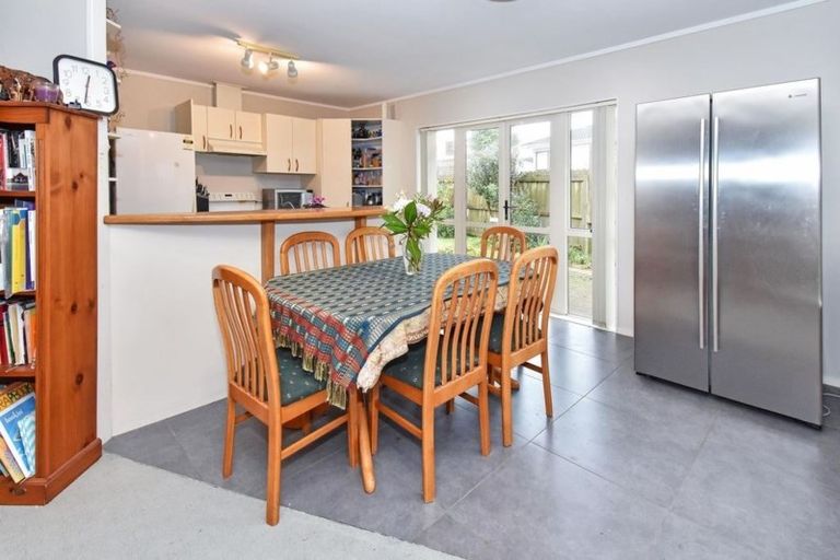 Photo of property in 17 Sheriff Place, Randwick Park, Auckland, 2105