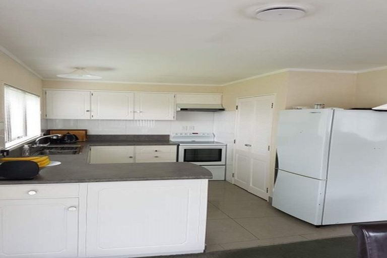 Photo of property in 2/46 Willis Road, Papakura, 2110