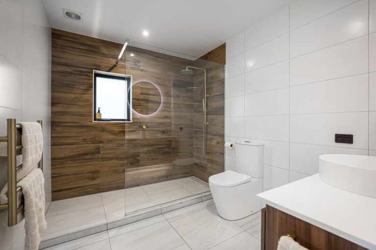 Photo of property in 29 Omokoroa Road, Omokoroa, 3114