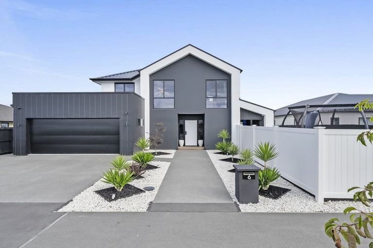 Photo of property in 6 Timara Crescent, Marshland, Christchurch, 8083