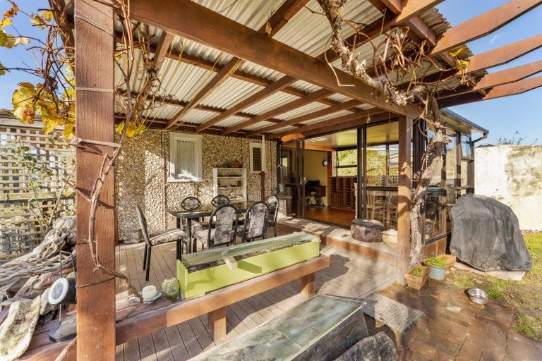 Photo of property in 16 Punga Street, Tangimoana, 4822