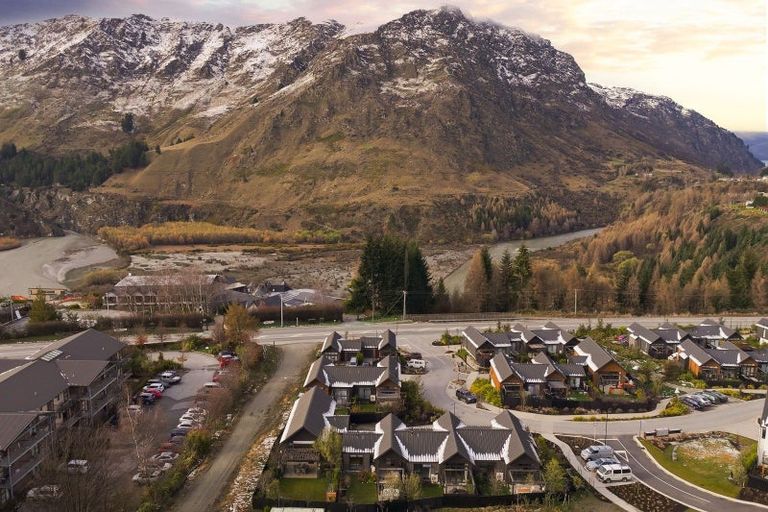 Photo of property in 5 Phoenix Lane, Arthurs Point, Queenstown, 9371