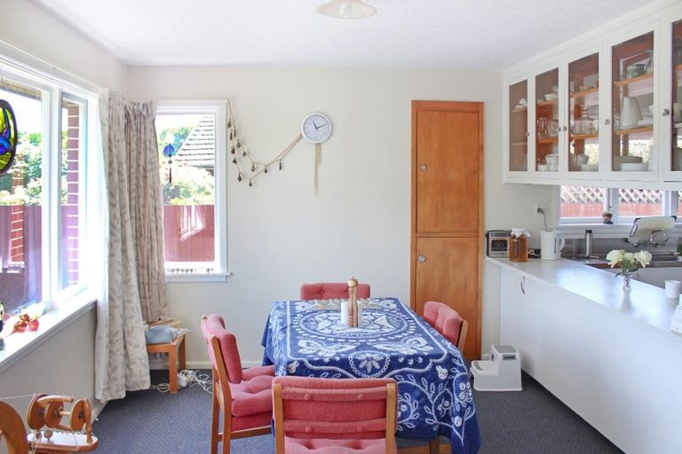 Photo of property in 22 Grahams Road, Ilam, Christchurch, 8041