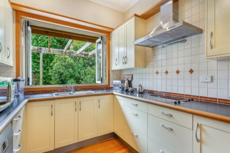 Photo of property in 11 Ingleton Terrace, Fairfield, Hamilton, 3214