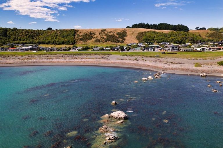 Photo of property in 13 Kotare Place, South Bay, Kaikoura, 7300
