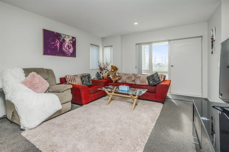 Photo of property in 7 Divide Loop, Takanini, 2112