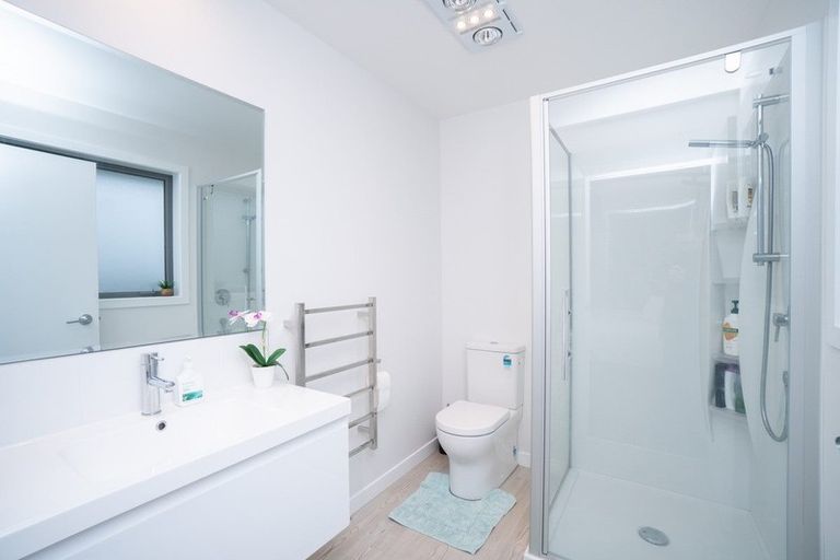 Photo of property in 22 Monaco Grove, Fitzherbert, Palmerston North, 4410