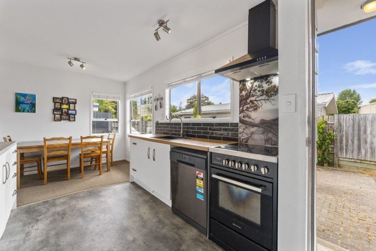 Photo of property in 35 Otupai Street, Two Mile Bay, Taupo, 3330