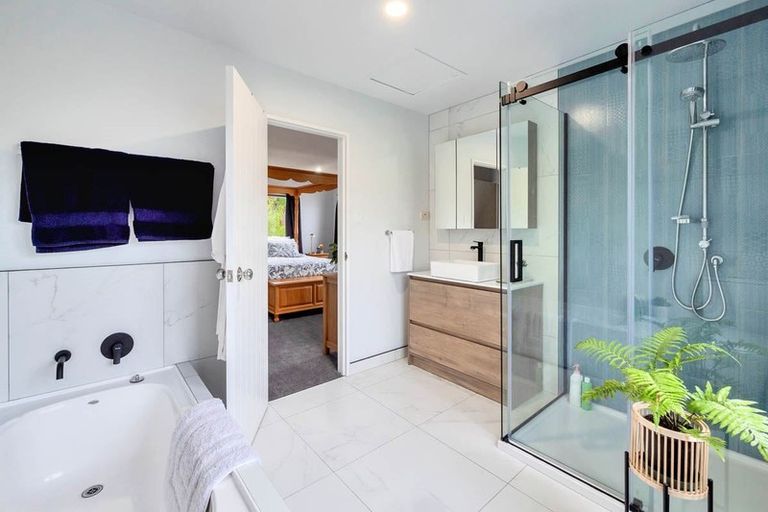 Photo of property in 40 Helen Ryburn Place, Torbay, Auckland, 0630