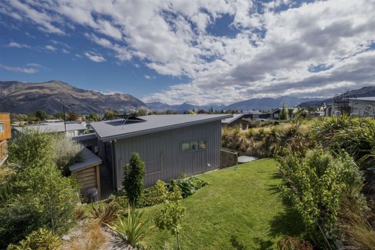 Photo of property in 5 Mohua Mews, Wanaka, 9305