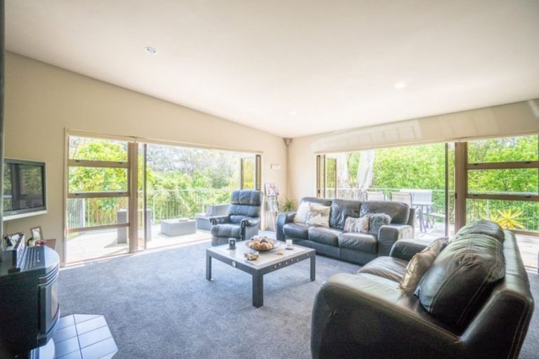 Photo of property in 67 Atawhai Road, Fitzherbert, Palmerston North, 4410