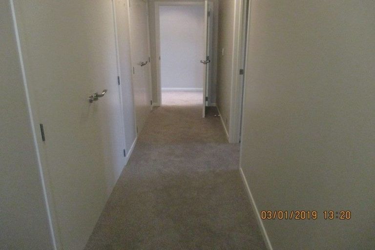 Photo of property in 1 Tarn Close, Pyes Pa, Tauranga, 3112
