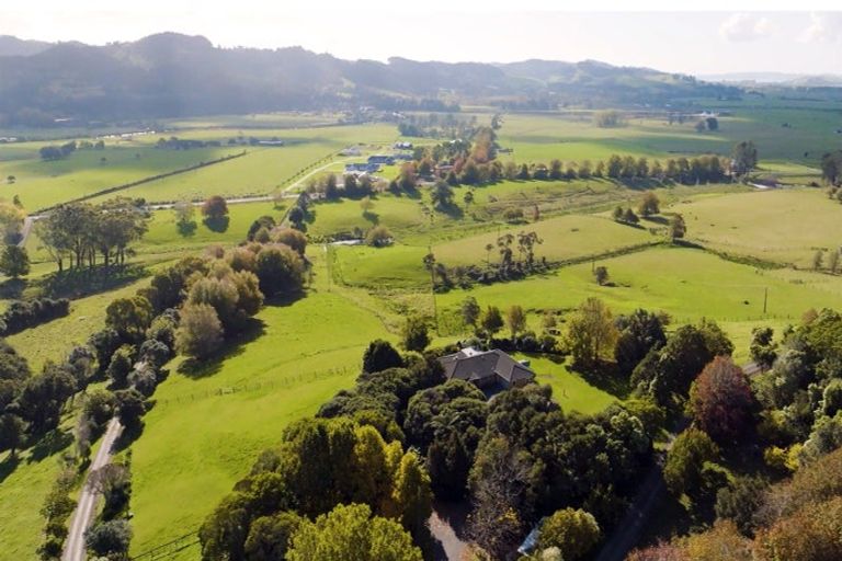 Photo of property in 271 Clevedon Kawakawa Road, Clevedon, Papakura, 2585