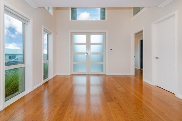 Photo of property in 32 Miller Rise, Silverdale, 0932