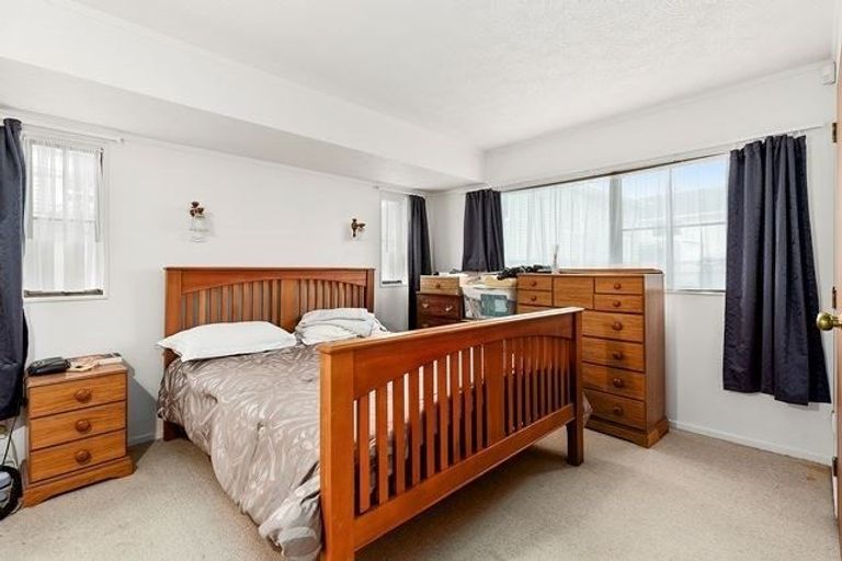 Photo of property in 304a Main Road, Tawa, Wellington, 5028