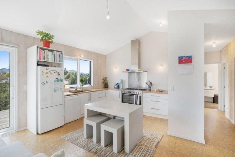 Photo of property in 14 Daniels Terrace, Wanaka, 9305