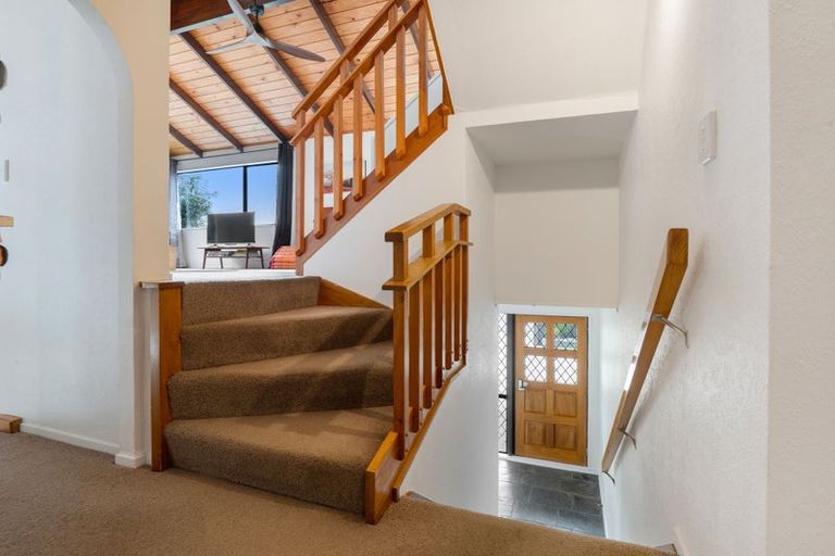 Photo of property in 11 Waitawa Place, Lynmore, Rotorua, 3010