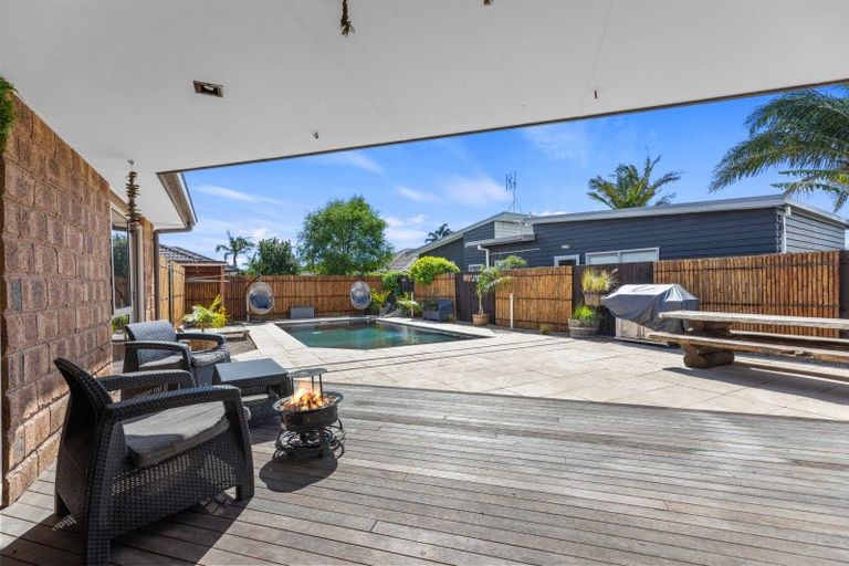 Photo of property in 30 Matene Place, Papamoa Beach, Papamoa, 3118