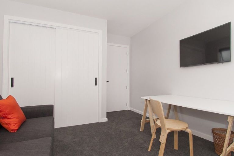 Photo of property in 2 Romeo Place, Whitianga, 3510