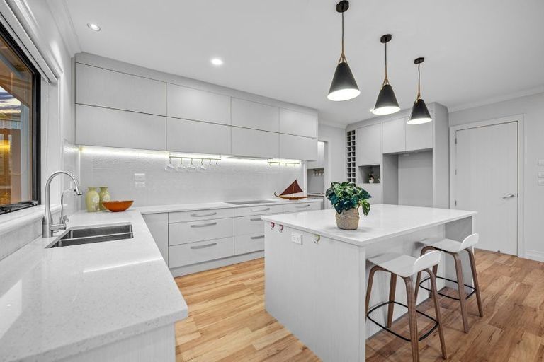 Photo of property in 5 Kingfisher Road, Silverdale, 0932