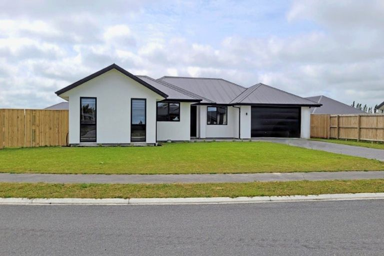 Photo of property in 39 Suffolk Drive, Kirwee, 7571