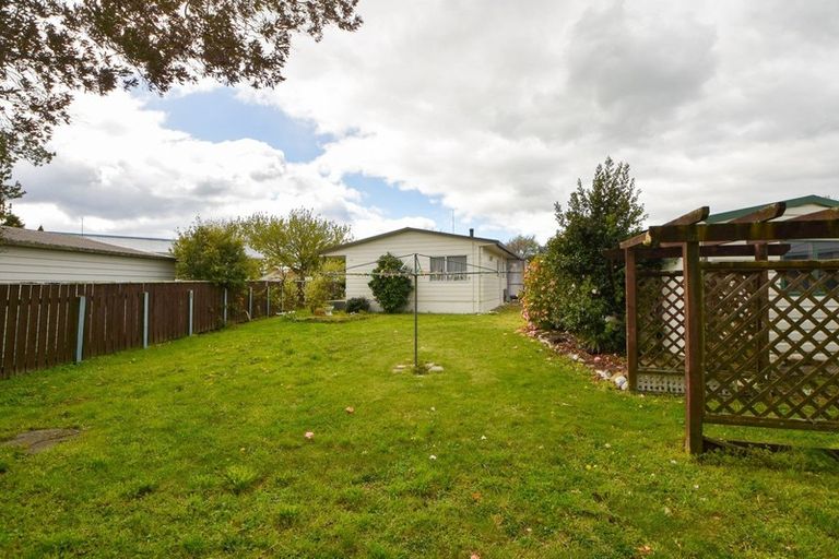 Photo of property in 37 Fisher Place, Carterton, 5713