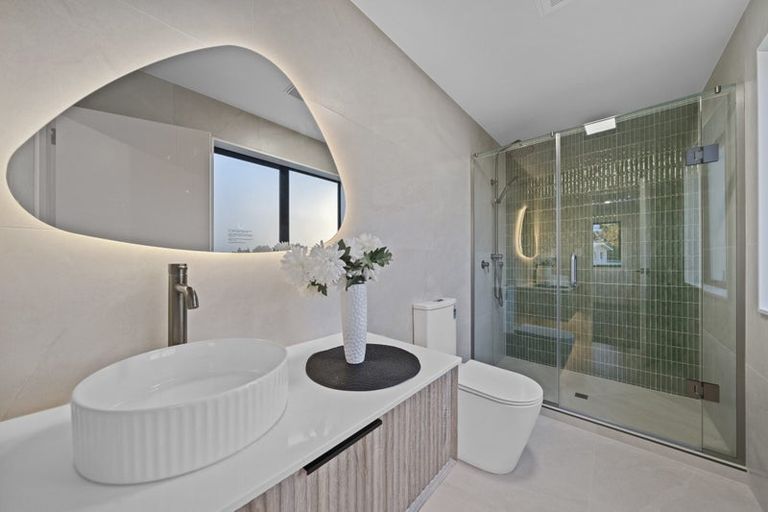 Photo of property in 23c Wanaka Place, Pakuranga Heights, Auckland, 2010