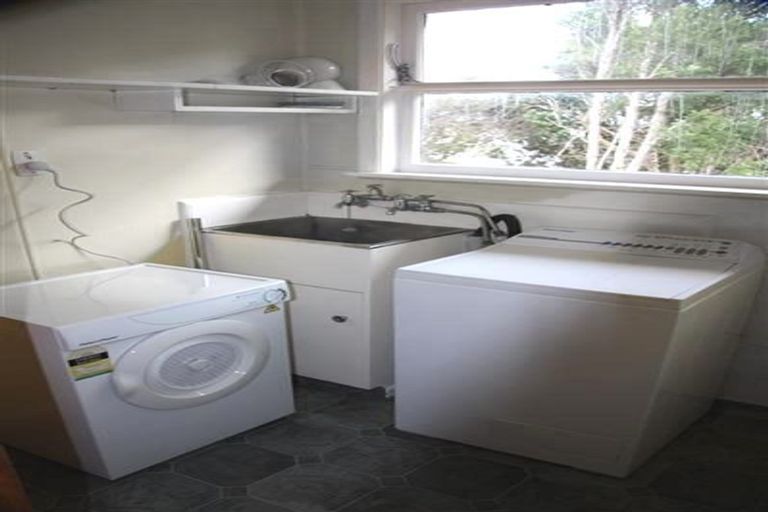 Photo of property in 50 Melrose Road, Island Bay, Wellington, 6023