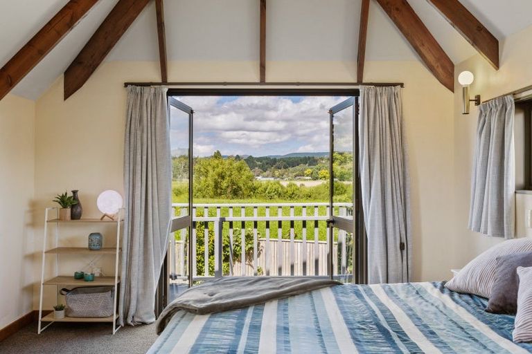 Photo of property in 17 Hind Place, Hokowhitu, Palmerston North, 4410