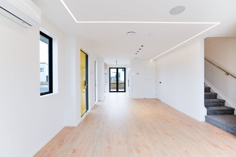 Photo of property in 18 Corporal Street, Papakura, 2110