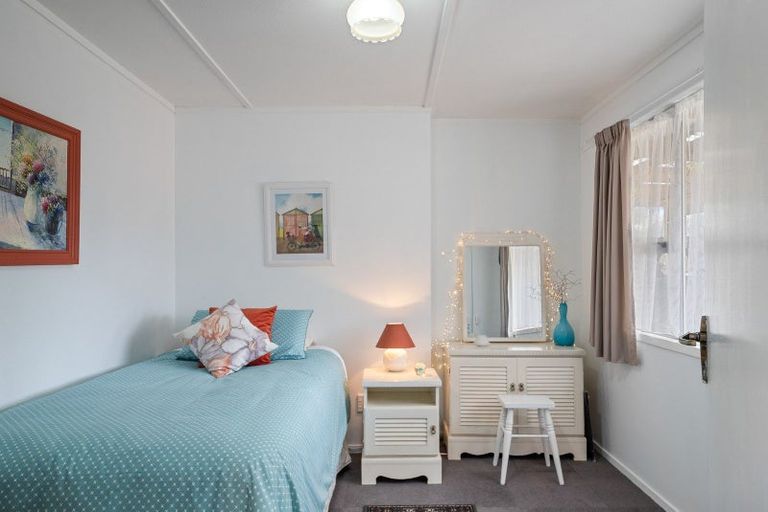 Photo of property in 12 Arataki Grove, Waitarere Beach, Levin, 5510