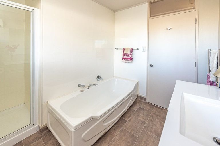 Photo of property in 54 Exeter Crescent, Springvale, Whanganui, 4501