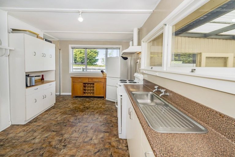 Photo of property in 43 Leeston Lake Road, Leeston, 7632