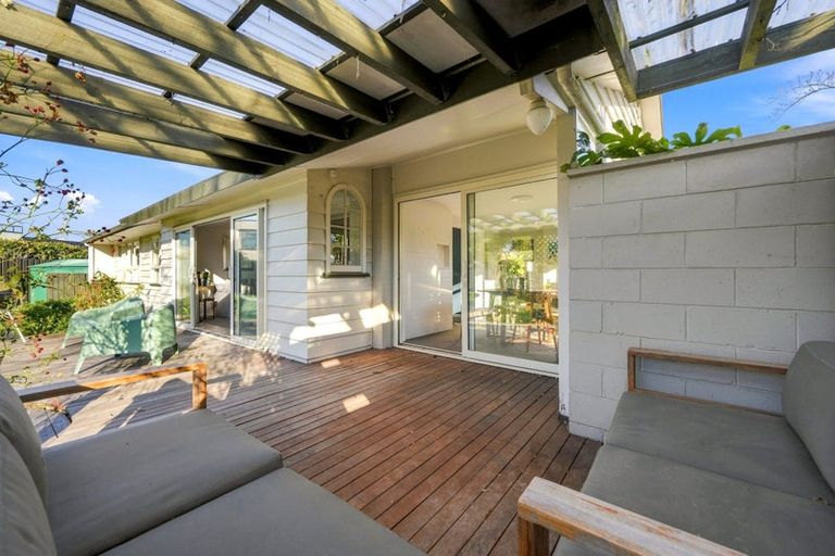 Photo of property in 102 Paparoa Street, Papanui, Christchurch, 8053