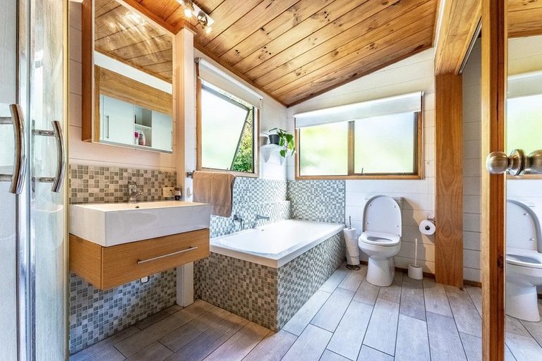 Photo of property in 8 Zealandia Road, Manly, Whangaparaoa, 0930