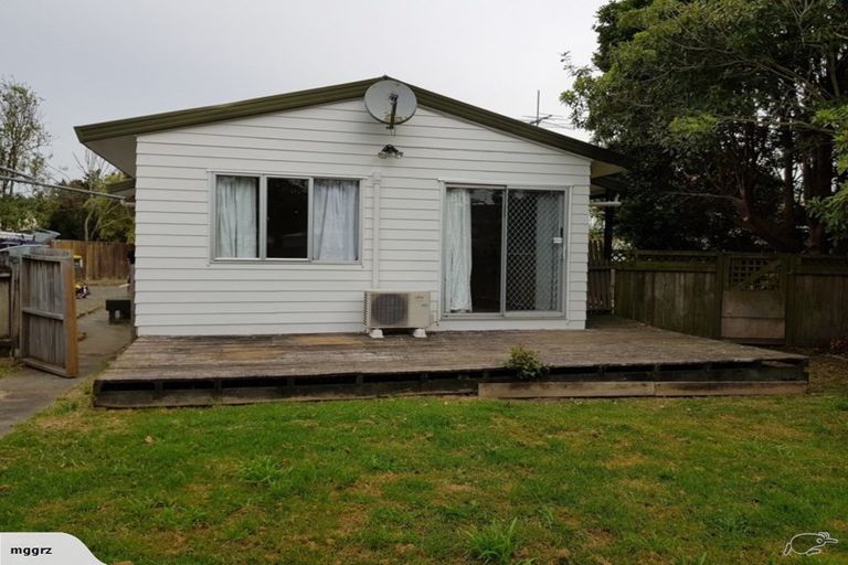 Photo of property in 32 Heathdale Crescent, Papakura, 2110