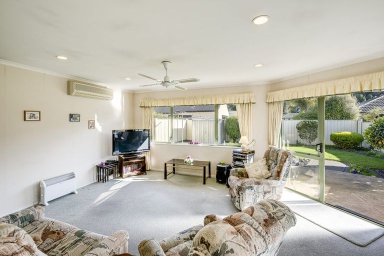 Photo of property in 17 Pukekura Place, Taradale, Napier, 4112