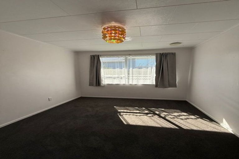 Photo of property in 17 Tarras Grove, Kelson, Lower Hutt, 5010